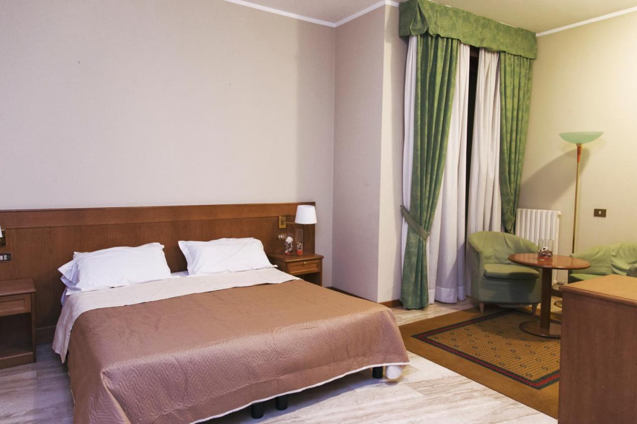 Hotel Clementi Salice Terme Eksteriør bilde
